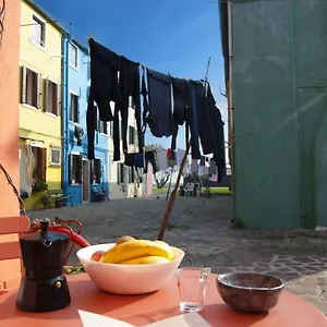 https://casa-arancione-a-burano.hotelslidodijesolo.com