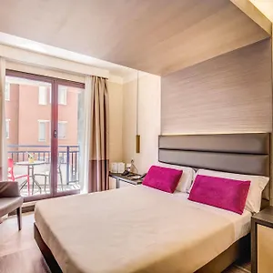 Warmthotel 4*, Rom Italien